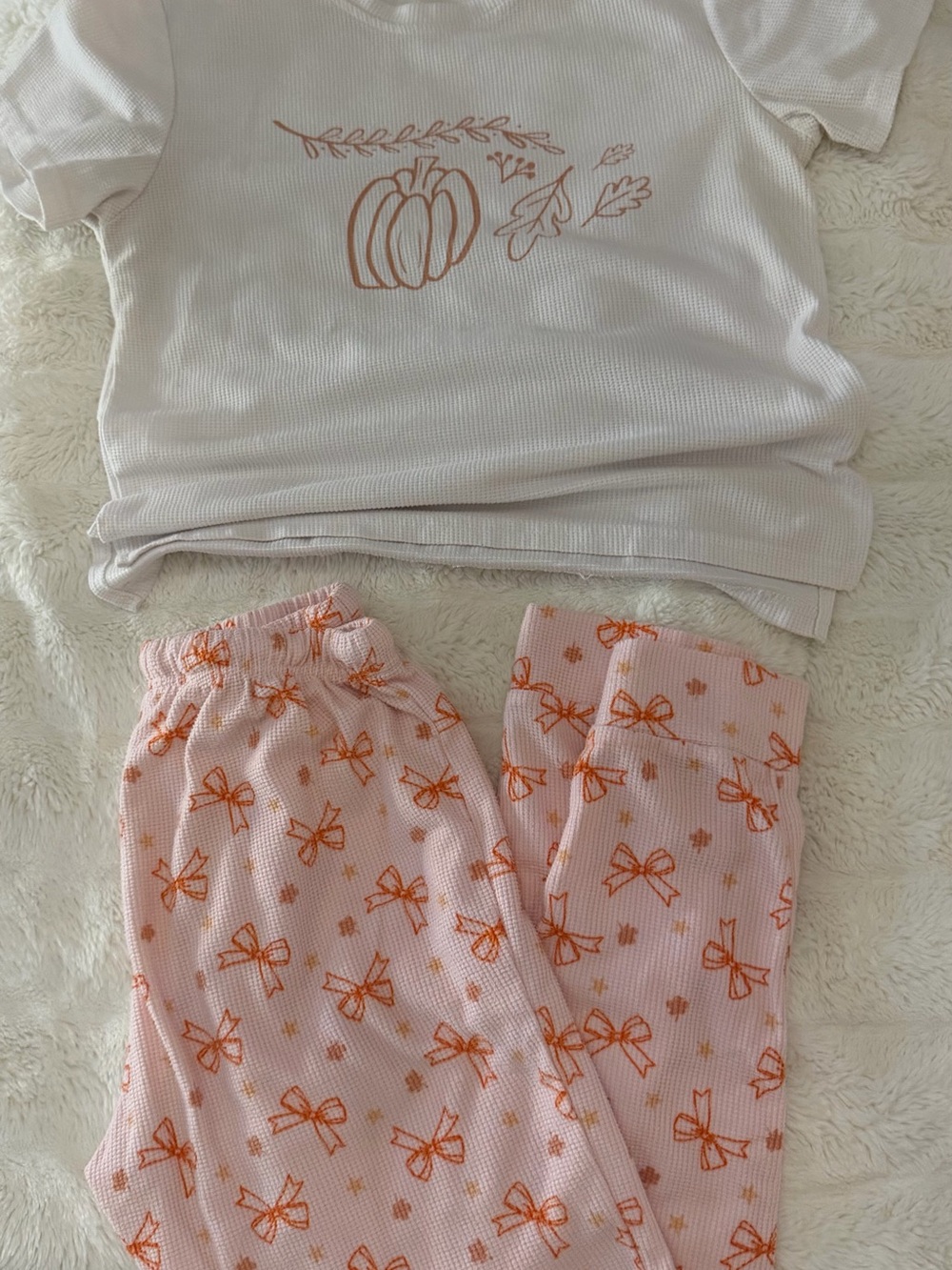 Sam & Olivia women’s Pink Thermal Pajama Set with Orange Pumpkin & Bow Print